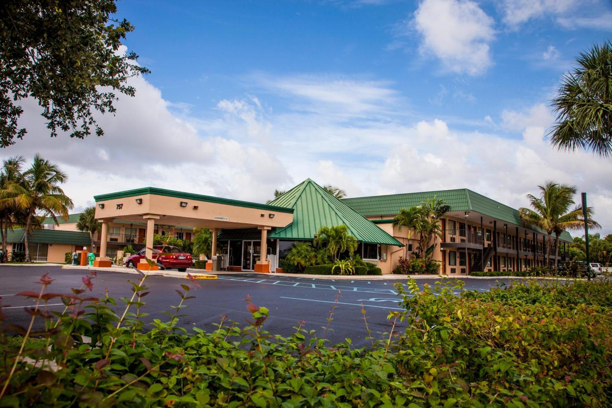 Super 8 By Wyndham North Palm Beach Exterior foto